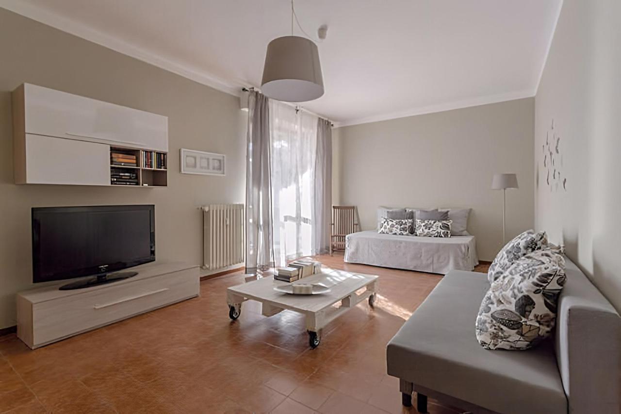 Natural Chic - Close To City Center And Beach - Parking Desenzano del Garda Exterior photo